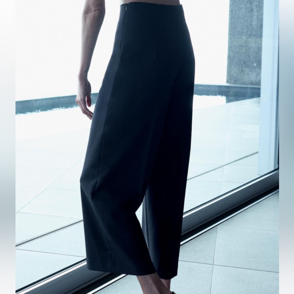 NWT | Zara | Navy Blue High Waist Wide Leg Culotte Pant